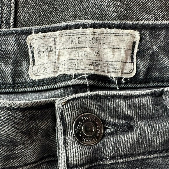 Free People Straight Slim Distressed Gray Raw Hem Ankle Denim Jeans Womens 25 - Picture 7 of 9